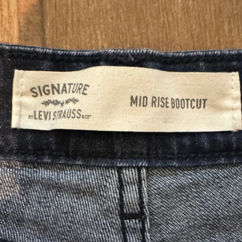 Signature by Levi Strauss Dark Blue Wide Leg Jeans - Picture 2 of 4
